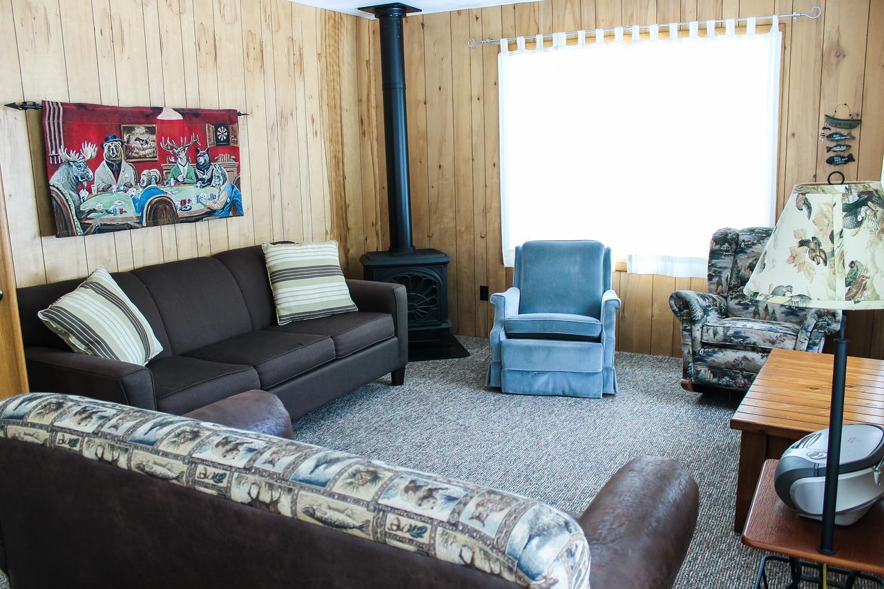 Nitschke'S Northern Resort Минокуа Екстериор снимка