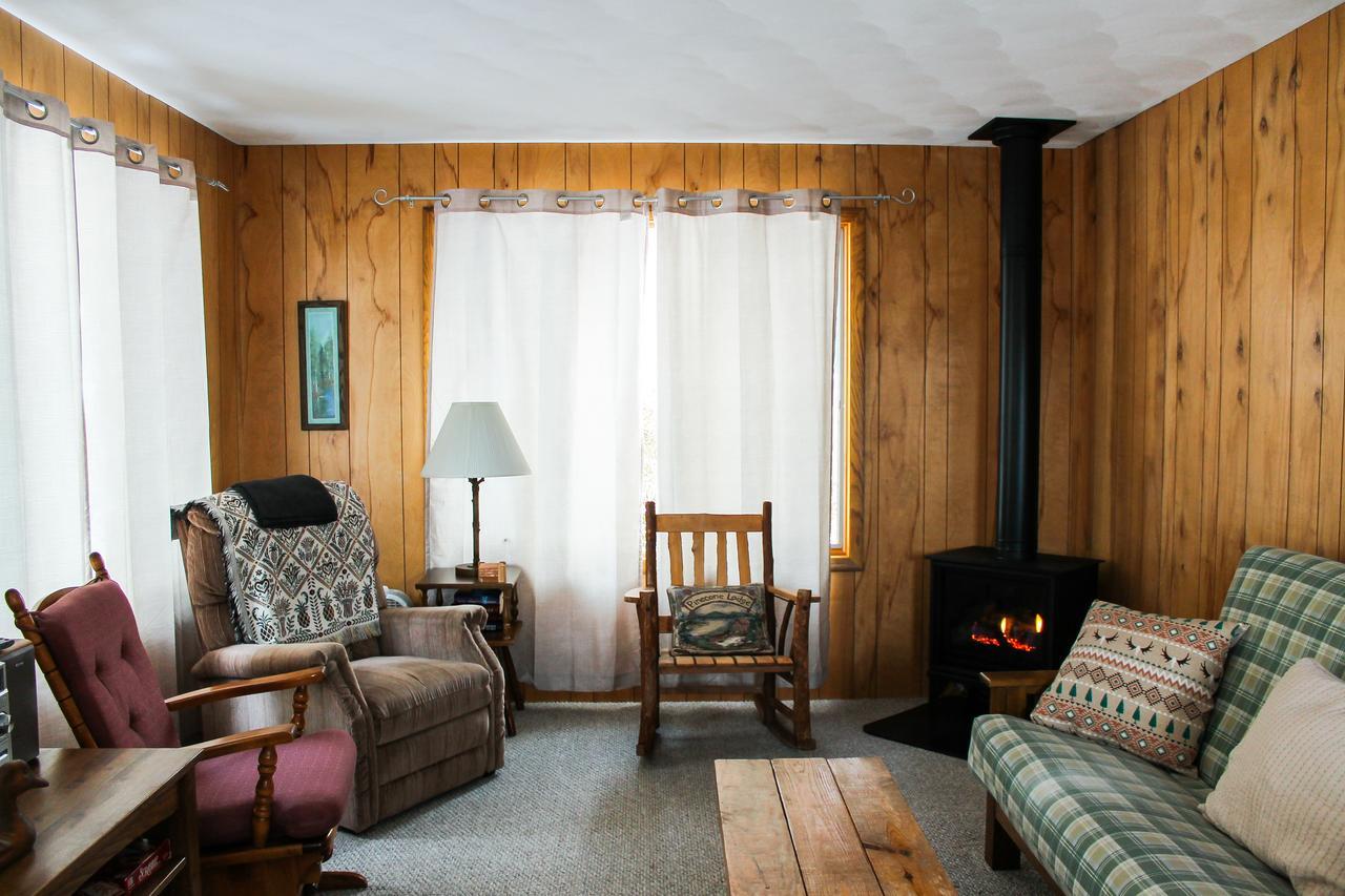 Nitschke'S Northern Resort Минокуа Екстериор снимка