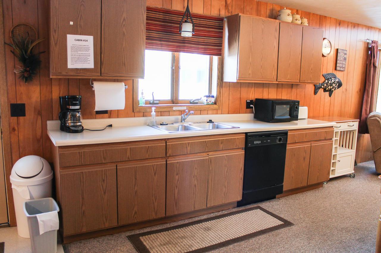 Nitschke'S Northern Resort Минокуа Екстериор снимка
