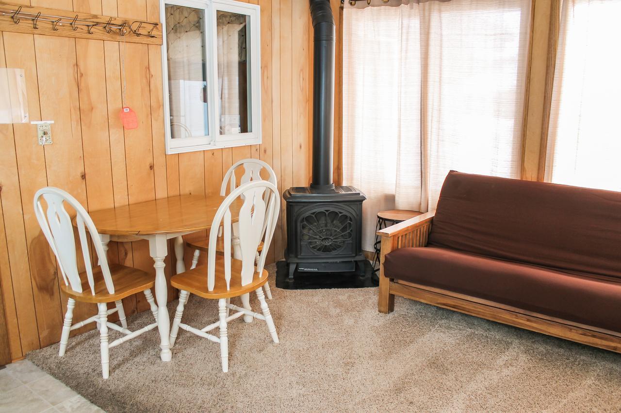 Nitschke'S Northern Resort Минокуа Екстериор снимка