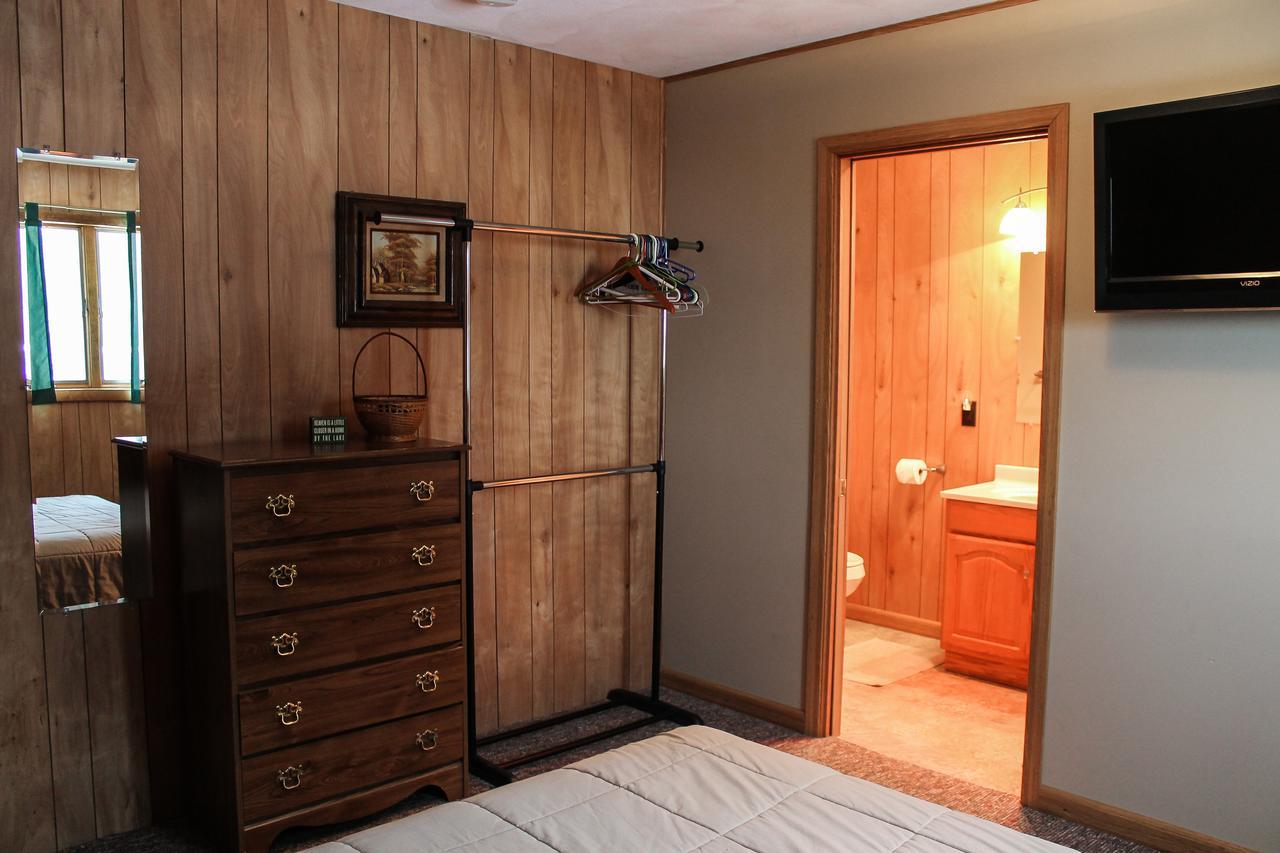 Nitschke'S Northern Resort Минокуа Екстериор снимка