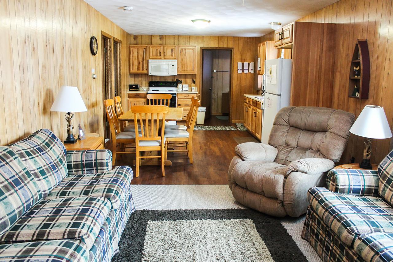 Nitschke'S Northern Resort Минокуа Екстериор снимка