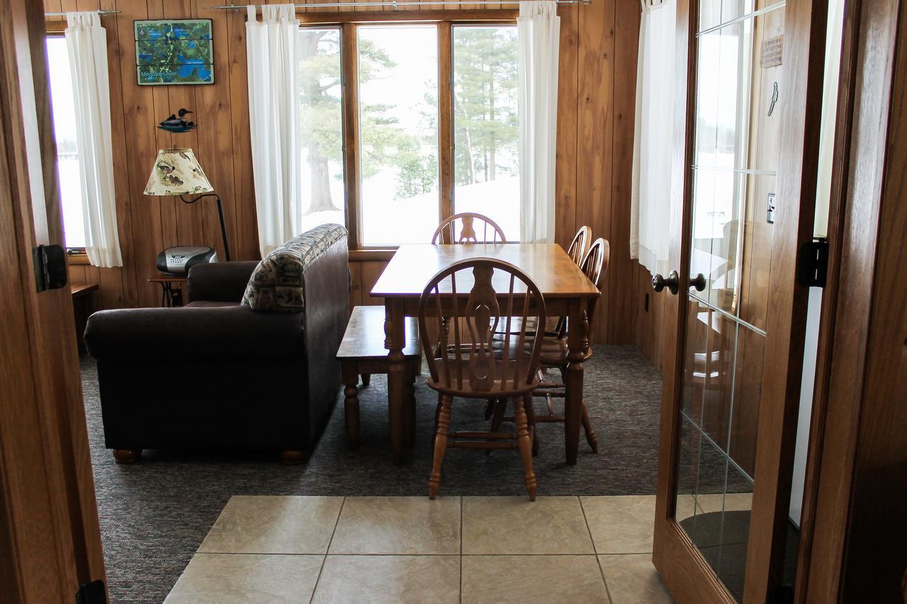 Nitschke'S Northern Resort Минокуа Екстериор снимка