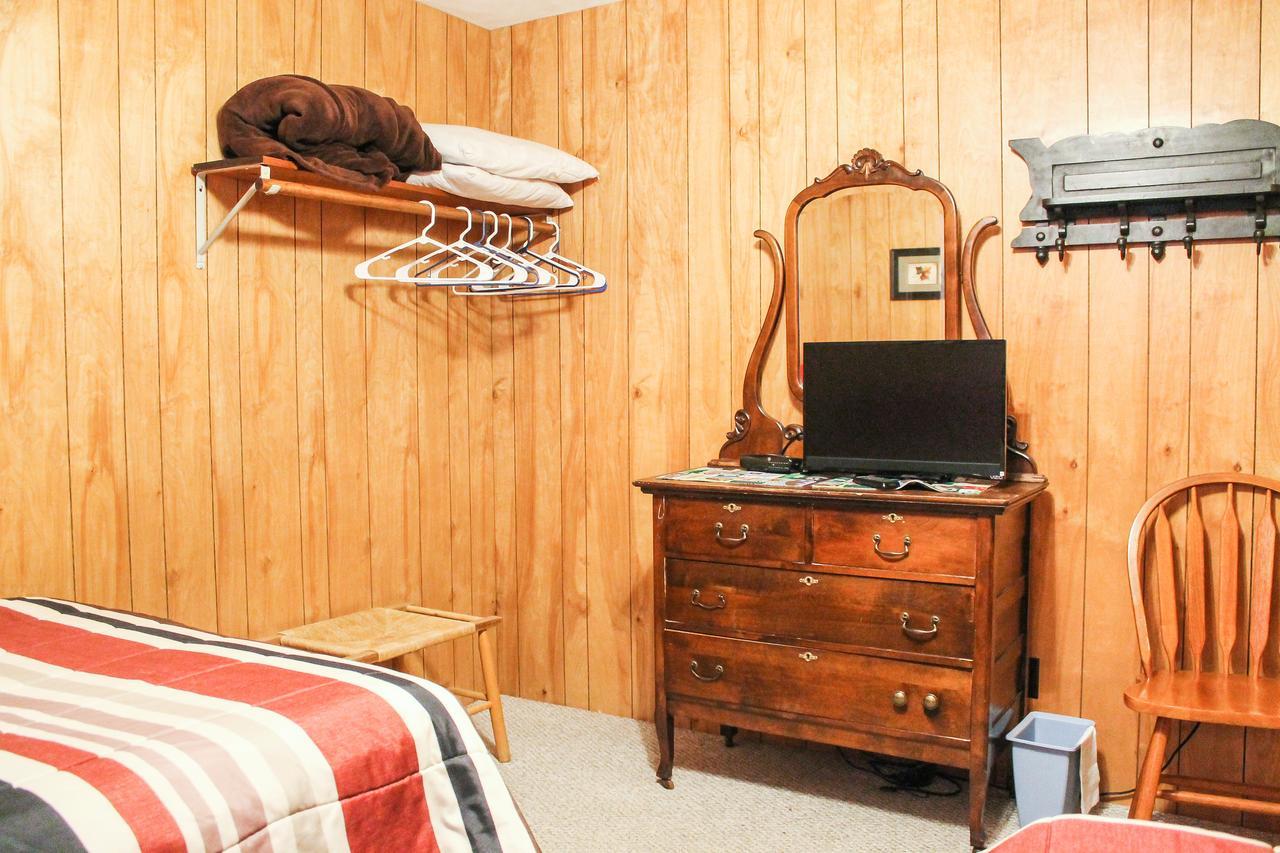 Nitschke'S Northern Resort Минокуа Екстериор снимка