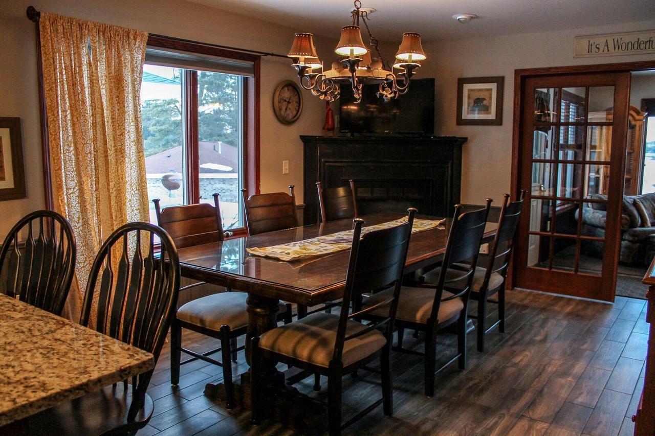 Nitschke'S Northern Resort Минокуа Екстериор снимка